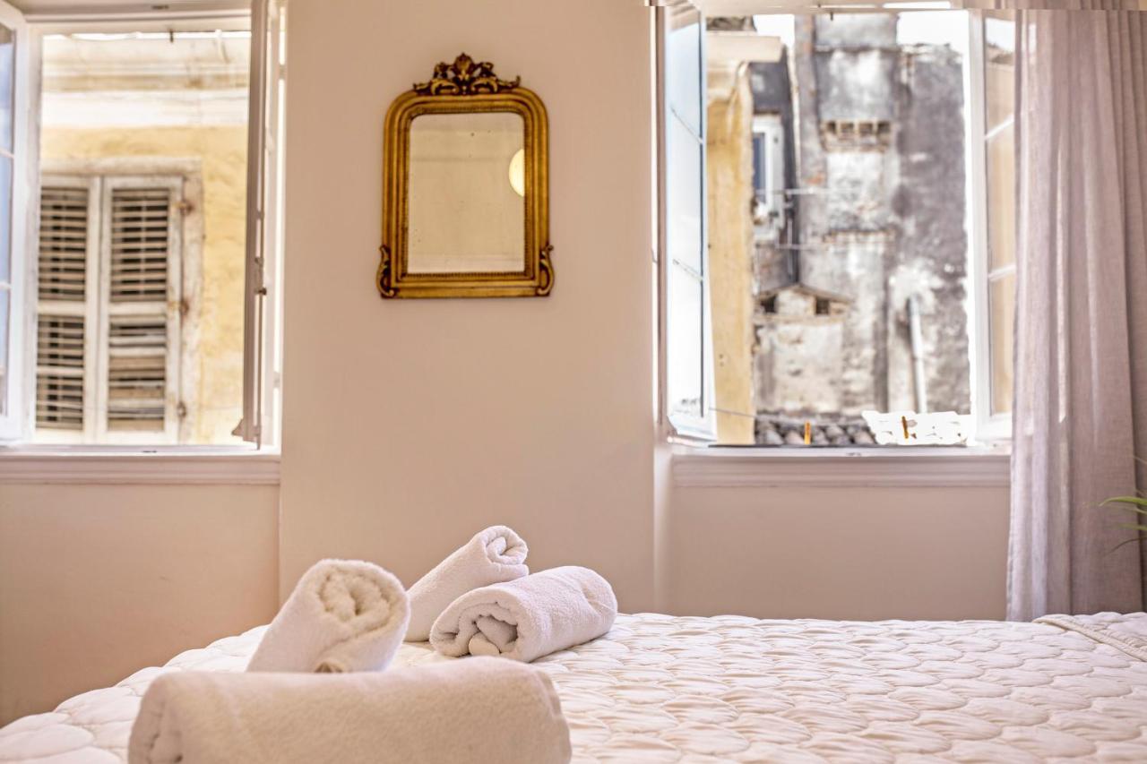 Downtown Apt At Filellinon コルフ島 エクステリア 写真